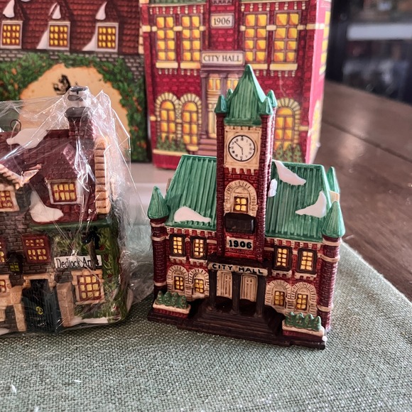 Department 56 Charles Dickens Heritage Village Collection Ornaments Set of 4 - Picture 2 of 13